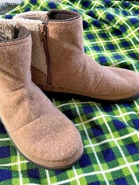 Chaco Ankle Boots US 10 Brown